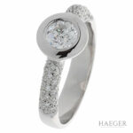 Ring Gr.64 Weißgold 750 / 18K mit 1ct Brillant und 1ct Nebensteinen Vorschau