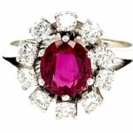 Rubin Ring ca. 0,50 ct Brillanten Entourage Ring Weißgold 750/ 18K Vorschau