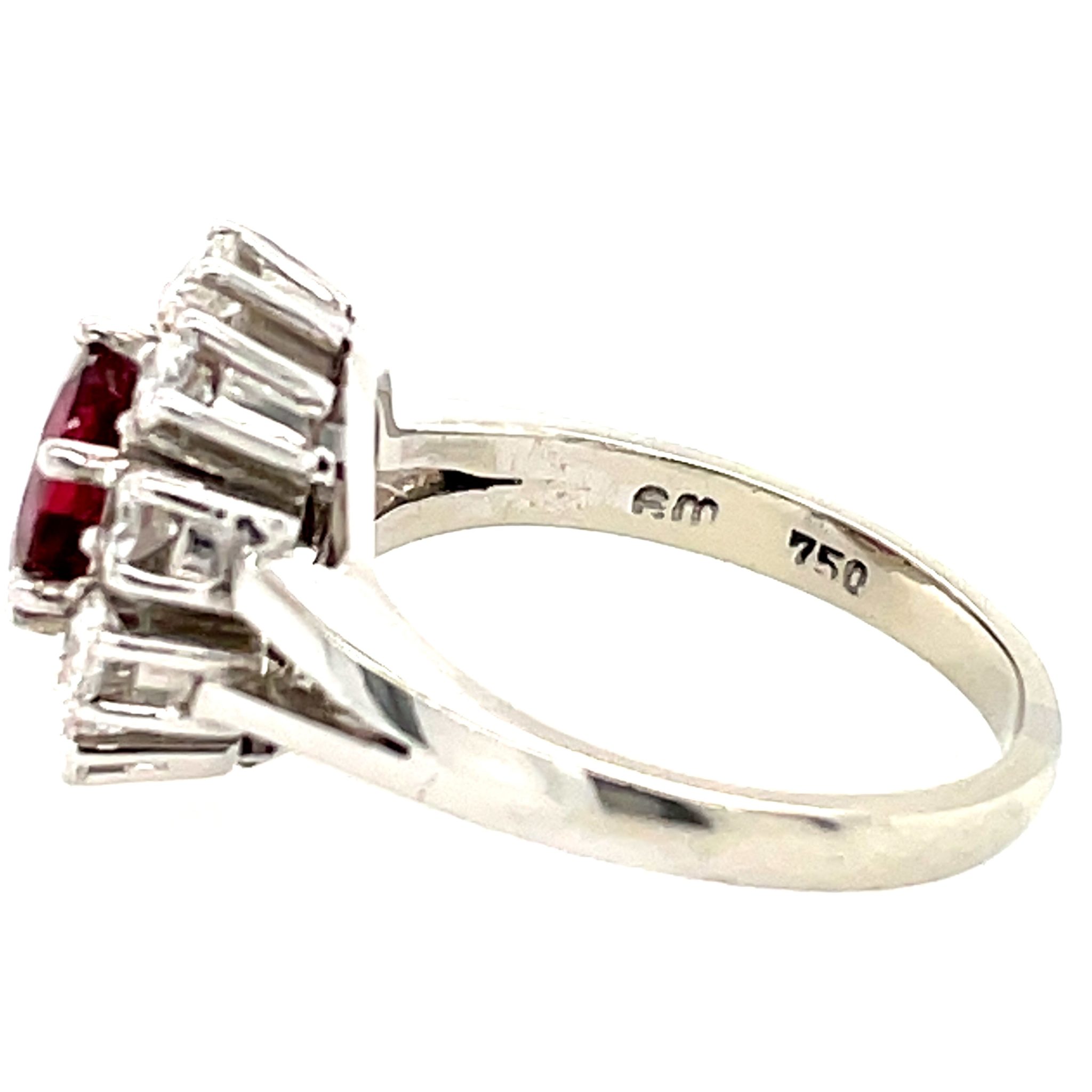 Rubin Ring ca. 0,50 ct Brillanten Entourage Ring Weißgold 750/ 18K - Bild 2