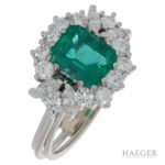 Ring in floraler Form Weißgold 750 / 18K mit Diamanten und Smaragden Vorschau