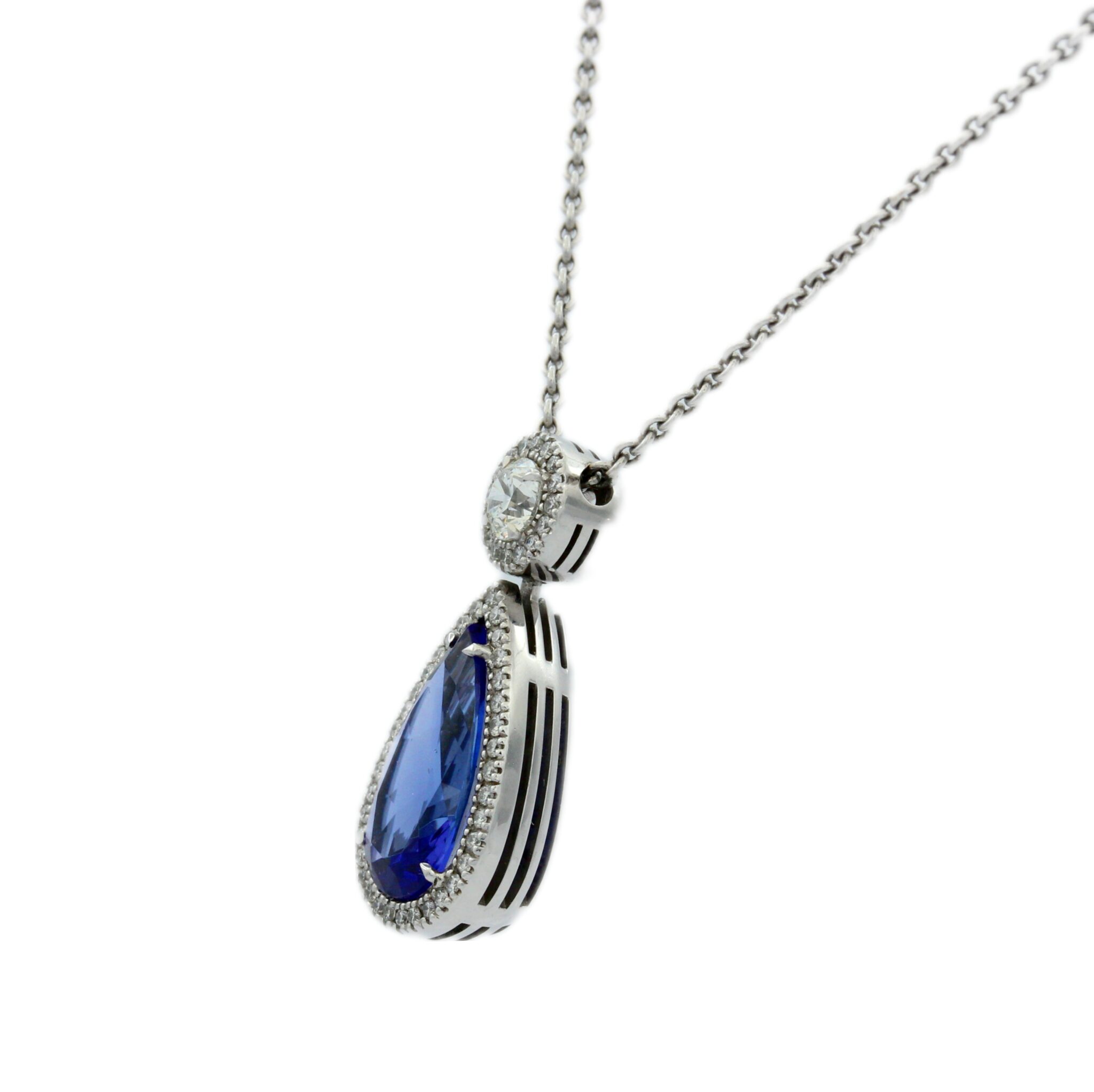 Tansanit und Diamant Anhänger mit Weißgold Kette 750 / 18K