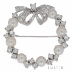 Schilling Brosche Weißgold 750/ 18 Karat mit Zuchtperlen und 1,00 ct Diamanten Vorschau