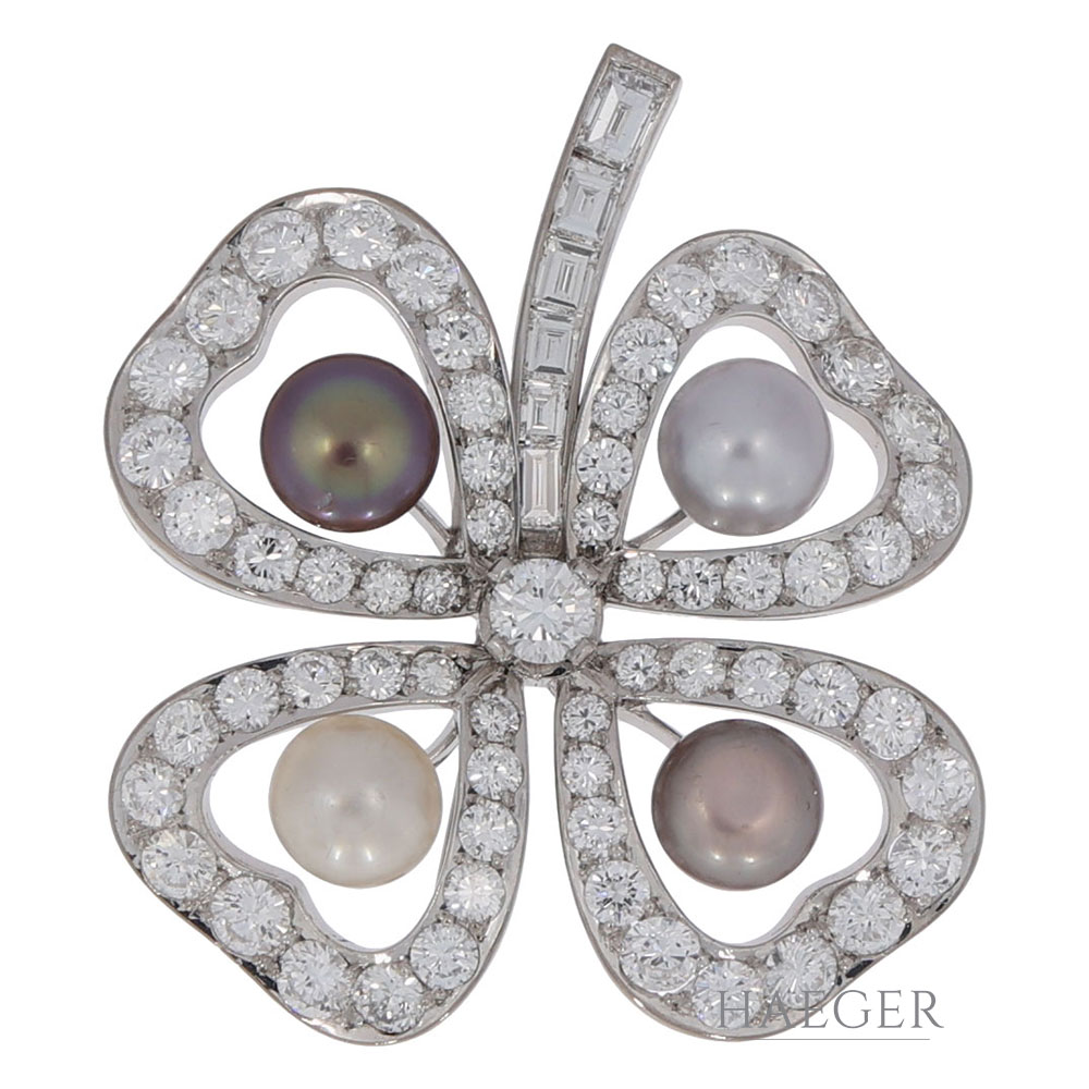 Schilling Brosche Weißgold 750/ 18 Karat mit Zuchtperlen und 6,00 ct Diamanten