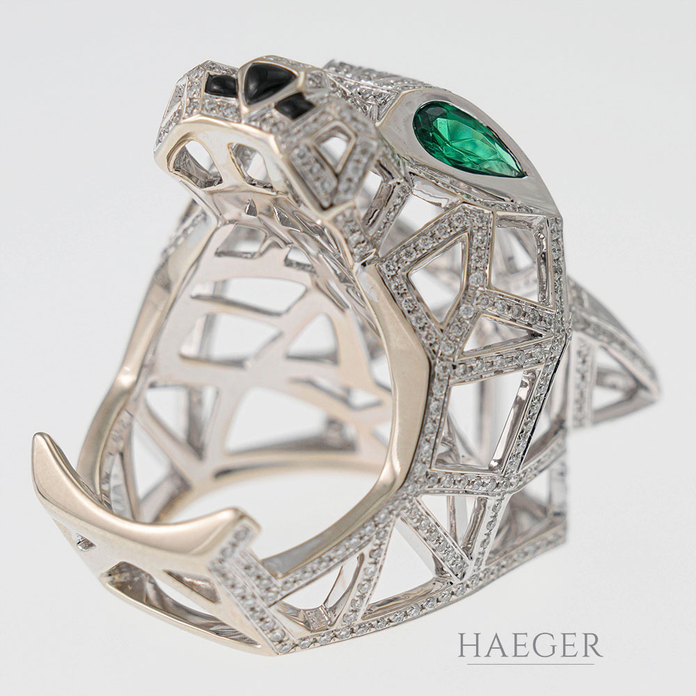 Panther Ring Weißgold 18 Karat mit Smaragd
