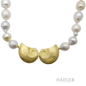 Süßwasserperlenkette 55 cm mit massivem Muschelverschluss in Gelbgold 750 / 18 Karat