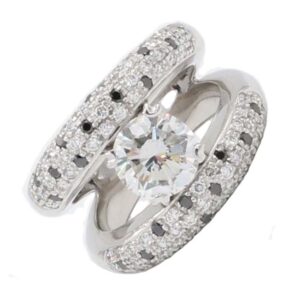 Ring Gr. 57 Weißgold 750/ 18 Karat mit 2 ct Diamanten