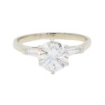 Solitärring Weissgold 18 Karat mit Diamanten Vorschau