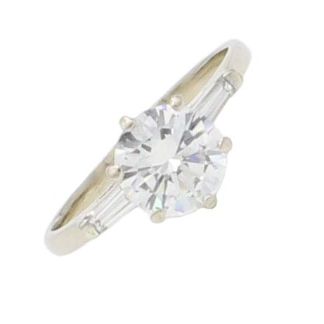Solitärring Weissgold 18 Karat mit Diamanten