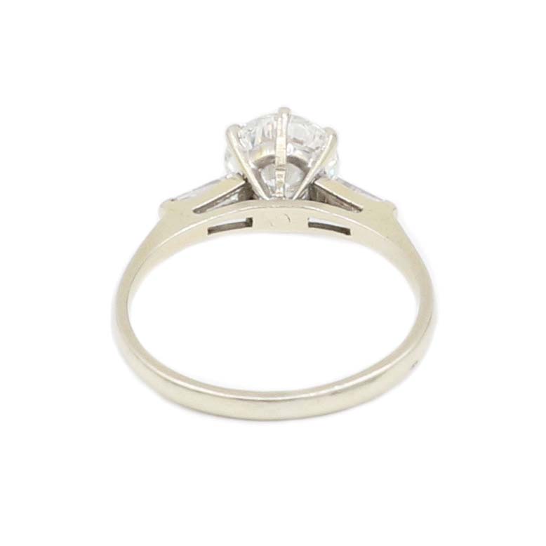 Solitärring Weissgold 18 Karat mit Diamanten