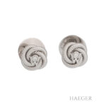 Wellendorff Ohrstecker Karat mit Diamanten Seidenknoten Weissgold Vorschau