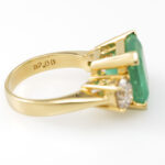 Ring Gelbgold 750/18k mit Smaragd und Diamanten ca. 1,00 ct Vorschau