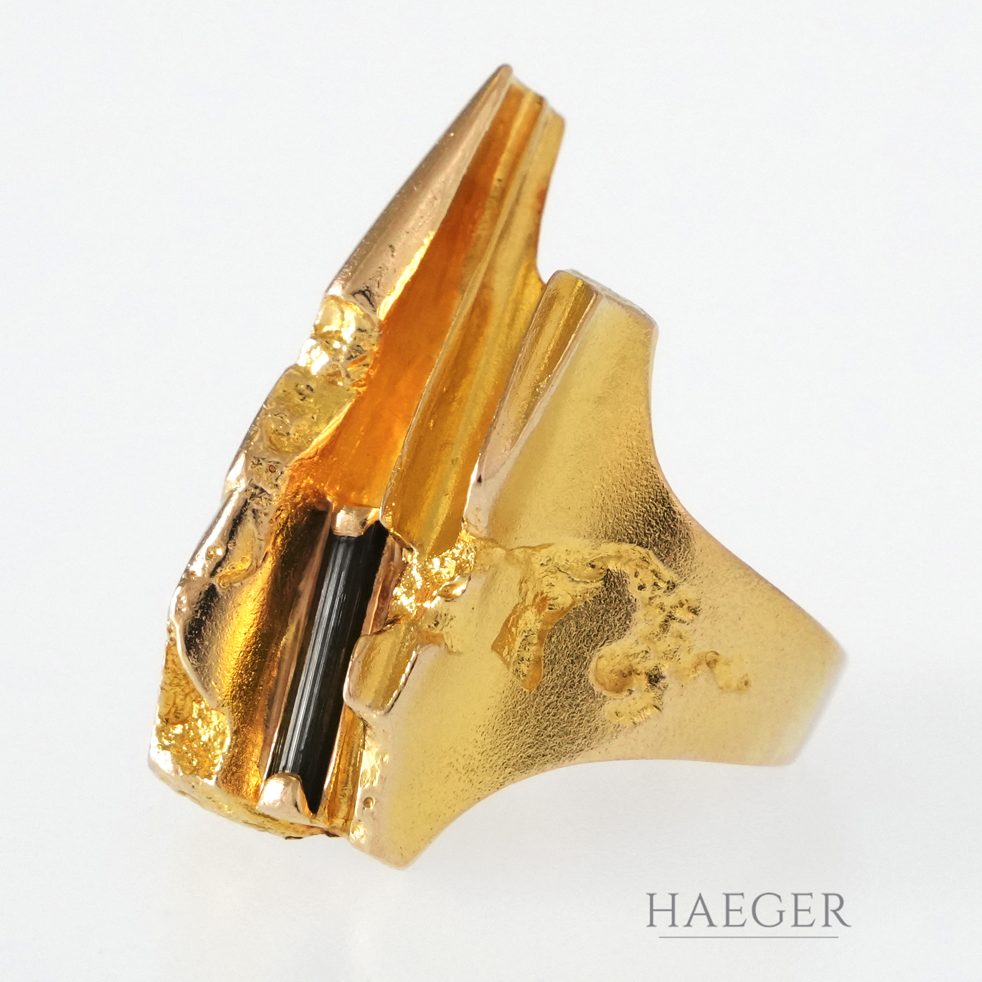 Lapponia Ring Gr. 52 Gelbgold 585 / 14K mit Turmalinkristall