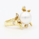 Ring 750 Gelbgold mit Südseezuchtperle und Brillanten Vorschau