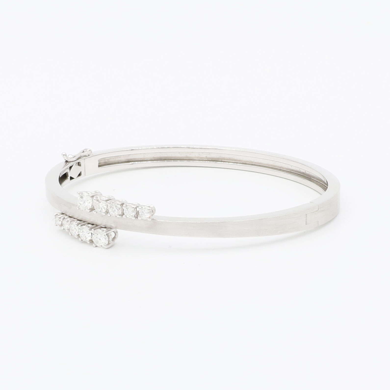 Armreif mit Diamanten Weißgold