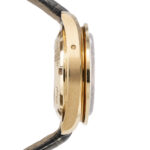 Omega Speedmaster Uhr Gelbgold 18 Karat mit Krokolederarmband Vorschau