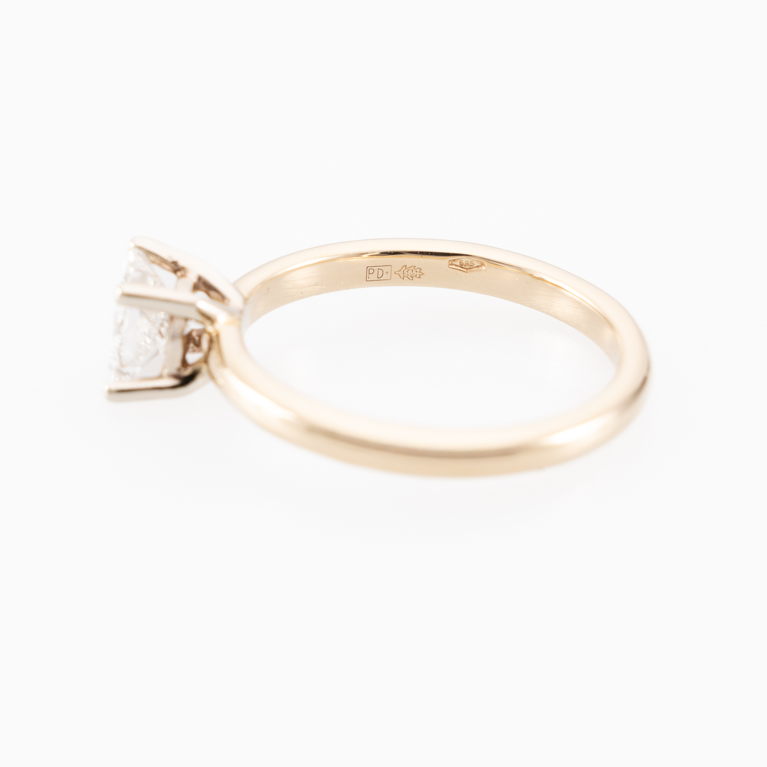 Solitaire-Ring mit 1,00 ct Princess-Diamant Gr54 Gelbgold