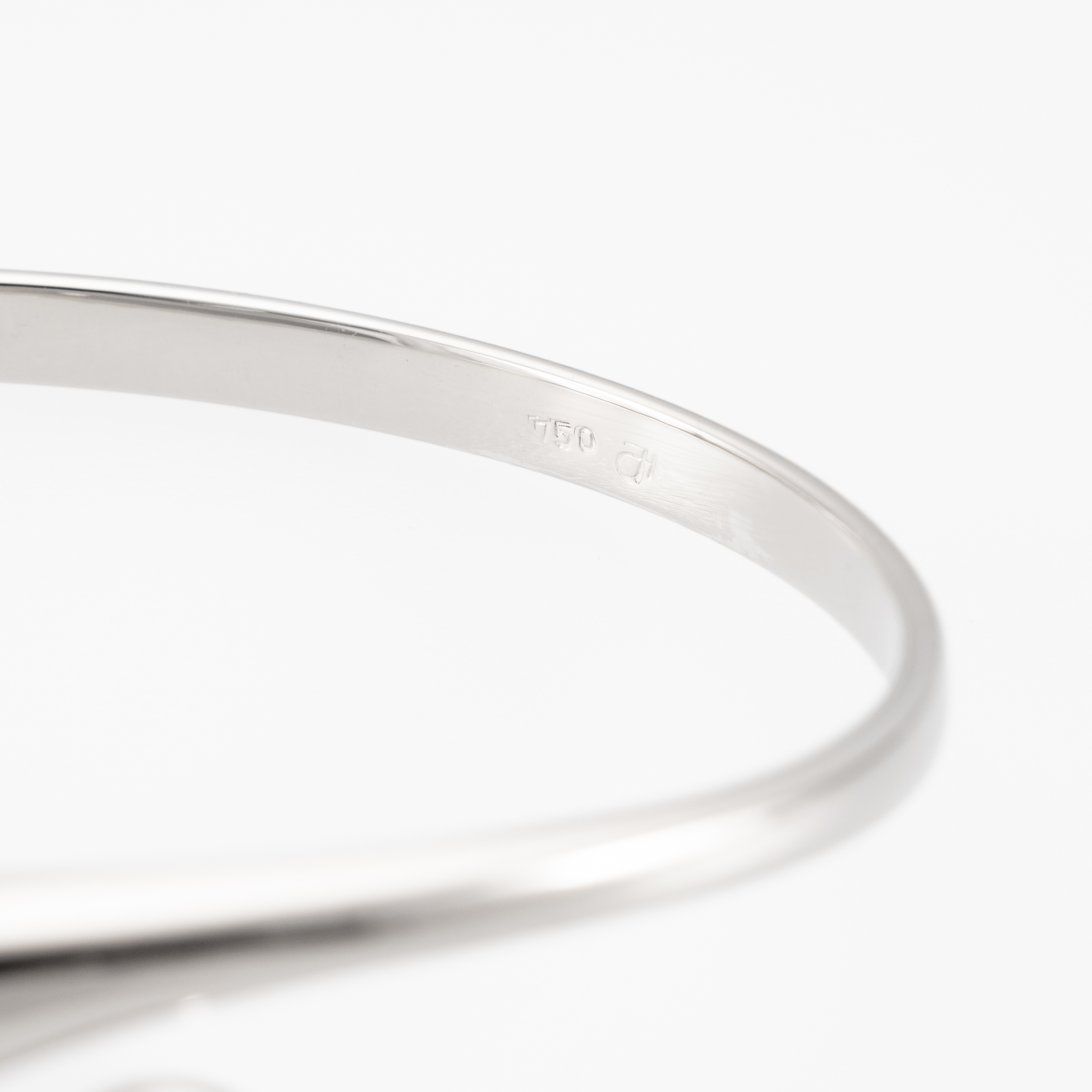 Armreif mit Diamanten 17,5cm Weißgold